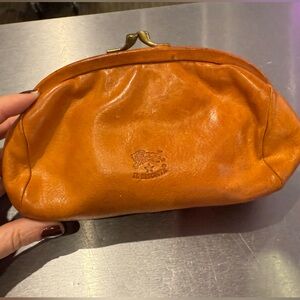 IL Bisonte Clutch , coin purse or makeup bag natural Carmel leather & dust bag